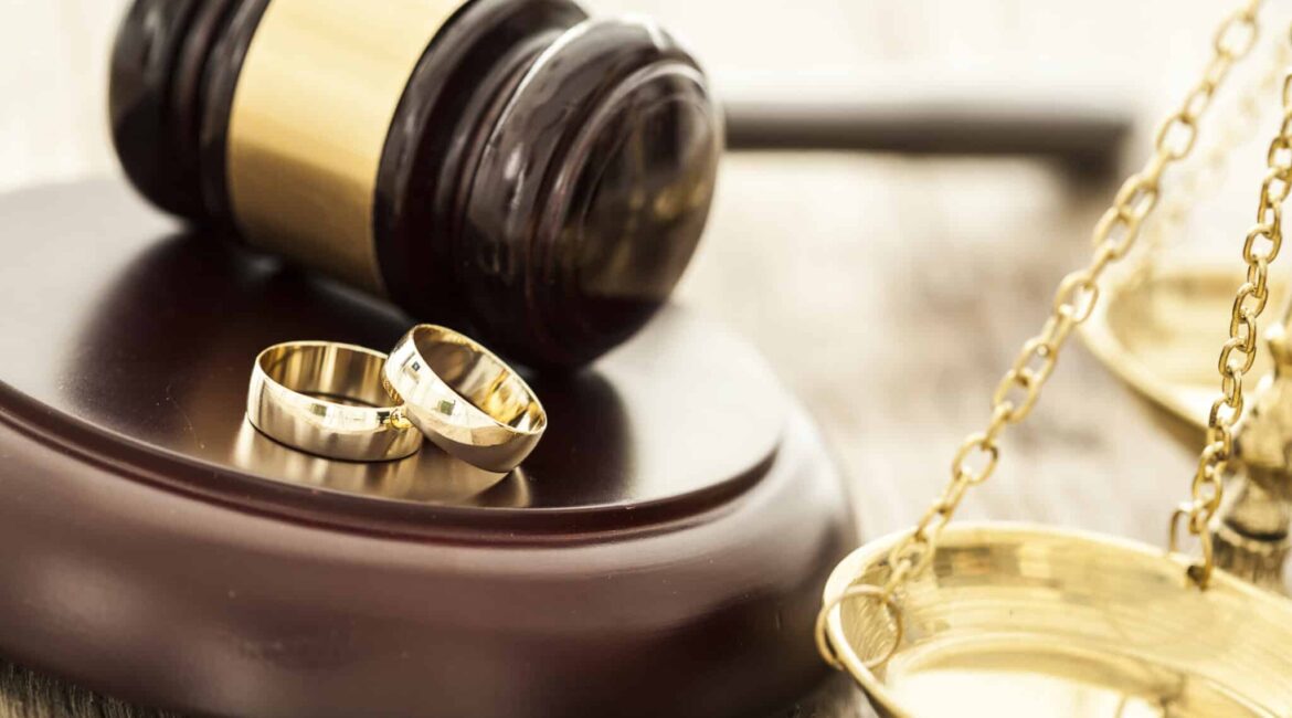 #DIVORCELAWYERMIAMI